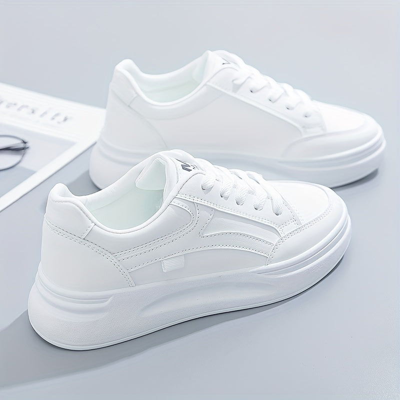 Emerson | Classic Lace-Up Sneakers