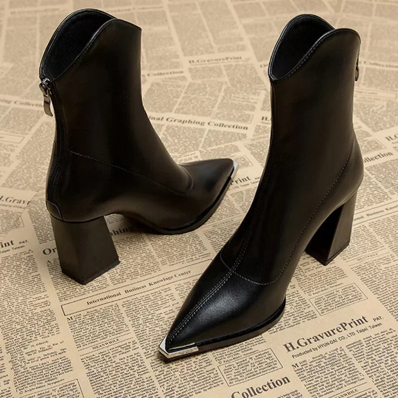 Lorelai | Relaxed Fit Leather Heels