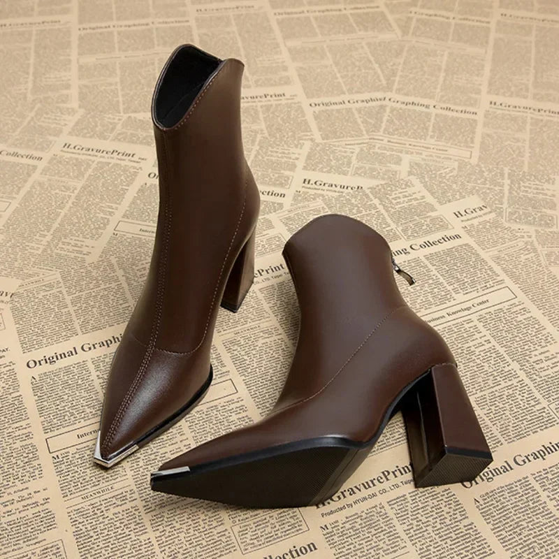 Lorelai | Relaxed Fit Leather Heels