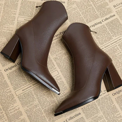 Lorelai | Relaxed Fit Leather Heels