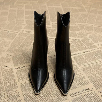 Lorelai | Relaxed Fit Leather Heels