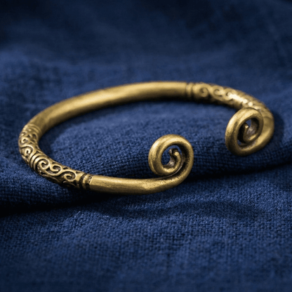 Theo | Spiral-End Copper Cuff