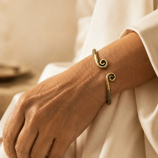 Theo | Spiral-End Copper Cuff